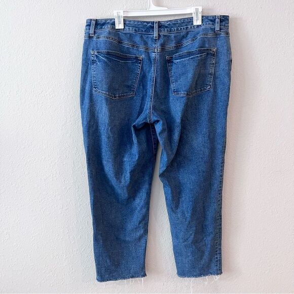 Talbots Everyday Relaxed Jeans Womens Size 14 Blue Denim Raw Hem - Picture 8 of 8